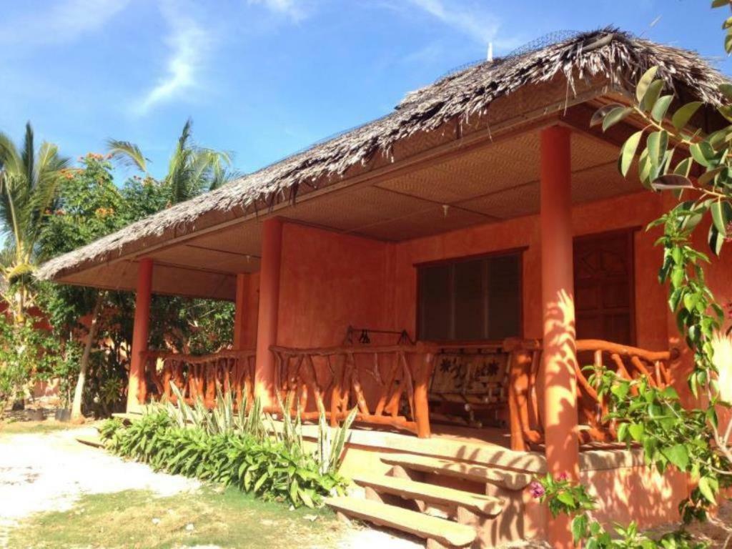 Islandia Beach Resort Siquijor Exterior photo