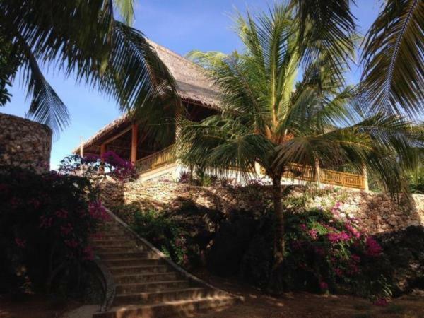 Islandia Beach Resort Siquijor Exterior photo