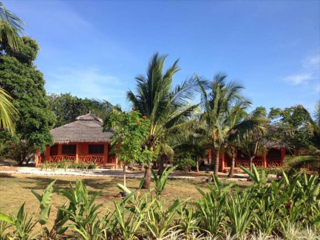 Islandia Beach Resort Siquijor Exterior photo